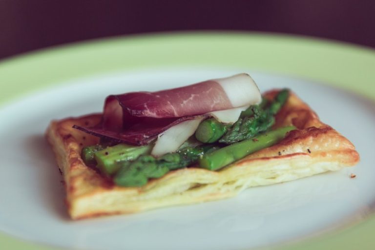 Unlocking The Flavor: Best Pancetta Substitutes for Foodies
